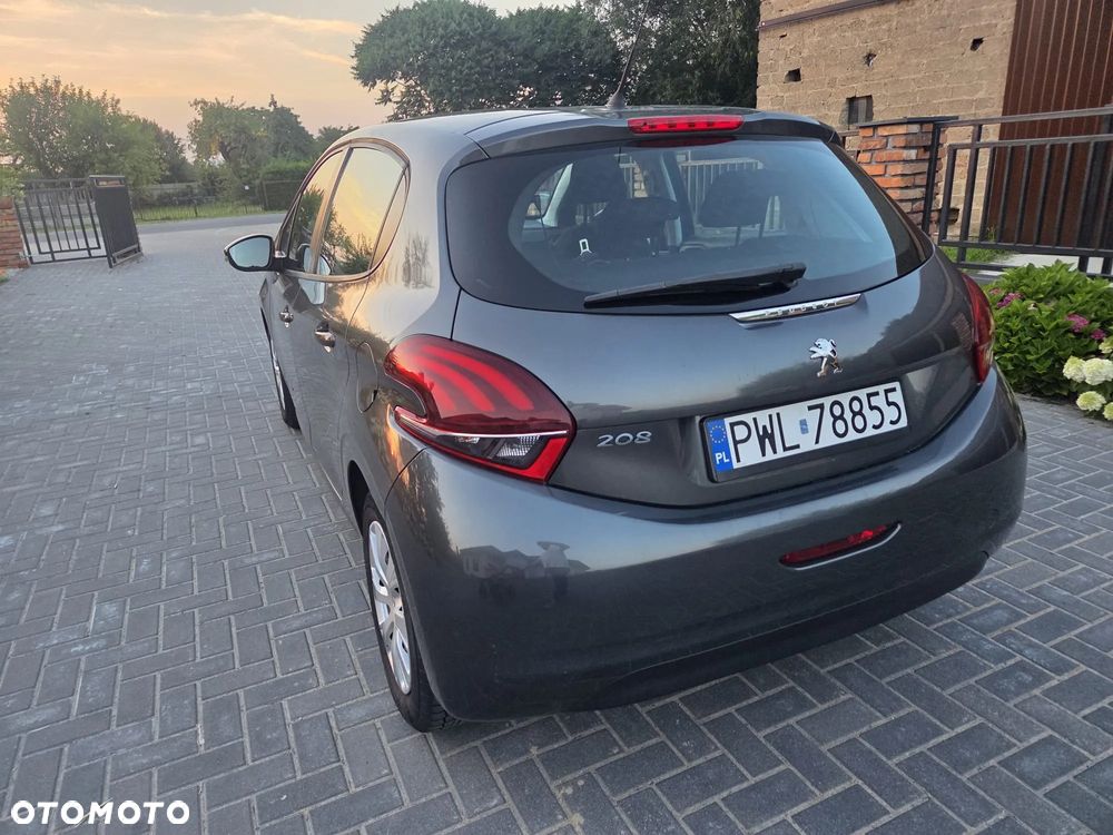 Peugeot 208 - 11