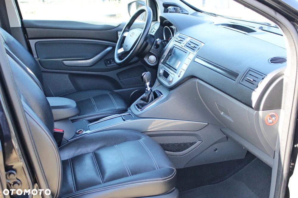 Ford Kuga 2.0 TDCi 2x4 Titanium - 20