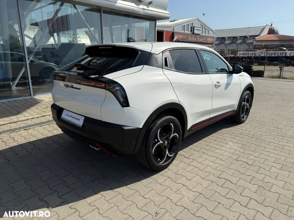 Alfa Romeo Junior 1.2 FWD eDCT6 MHEV Ibrida Speciale - 9