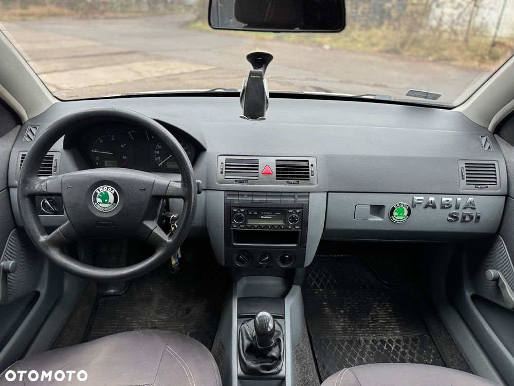 Skoda Fabia - 8