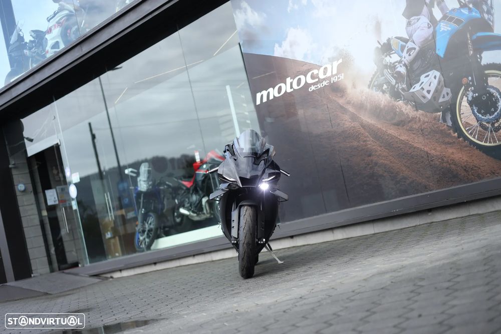Yamaha YZF R1 2025 BLACK AKRAPOVIC - 22