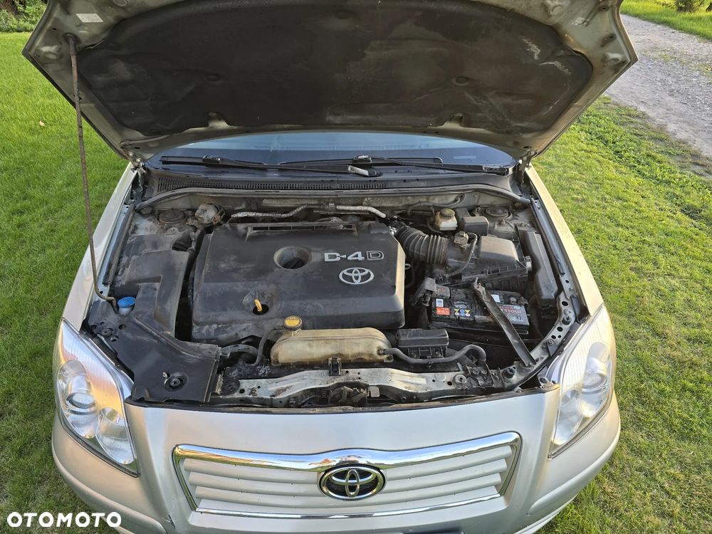Toyota Avensis 2.2 D-4D Sol - 9