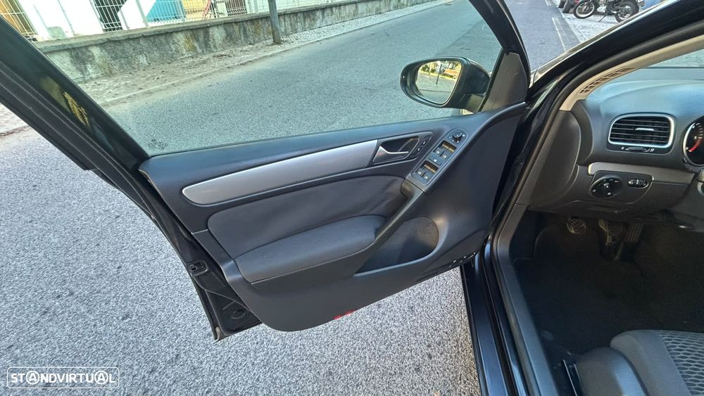 VW Golf 1.6 TDI Confortline - 16