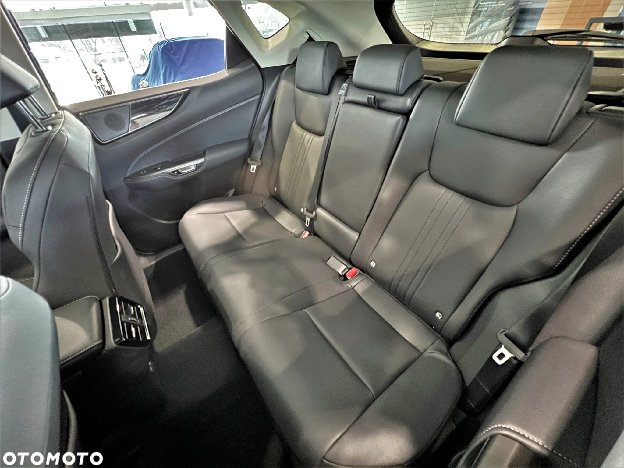 Lexus NX - 14