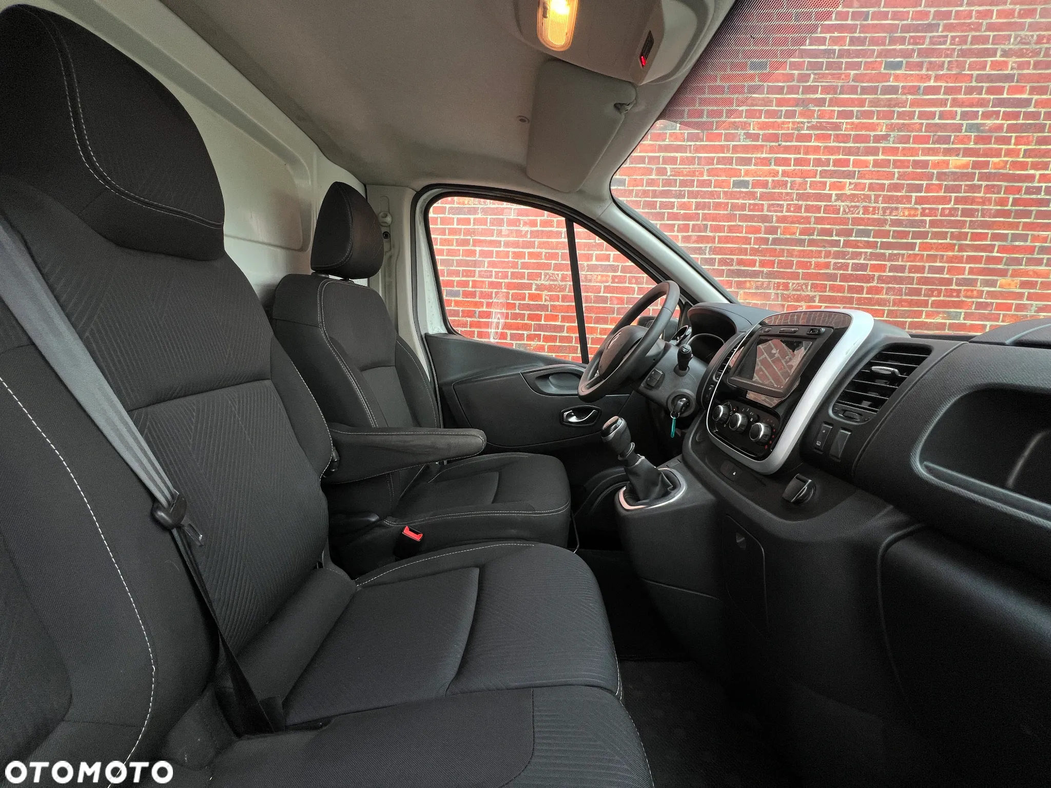 Renault Trafic - 13