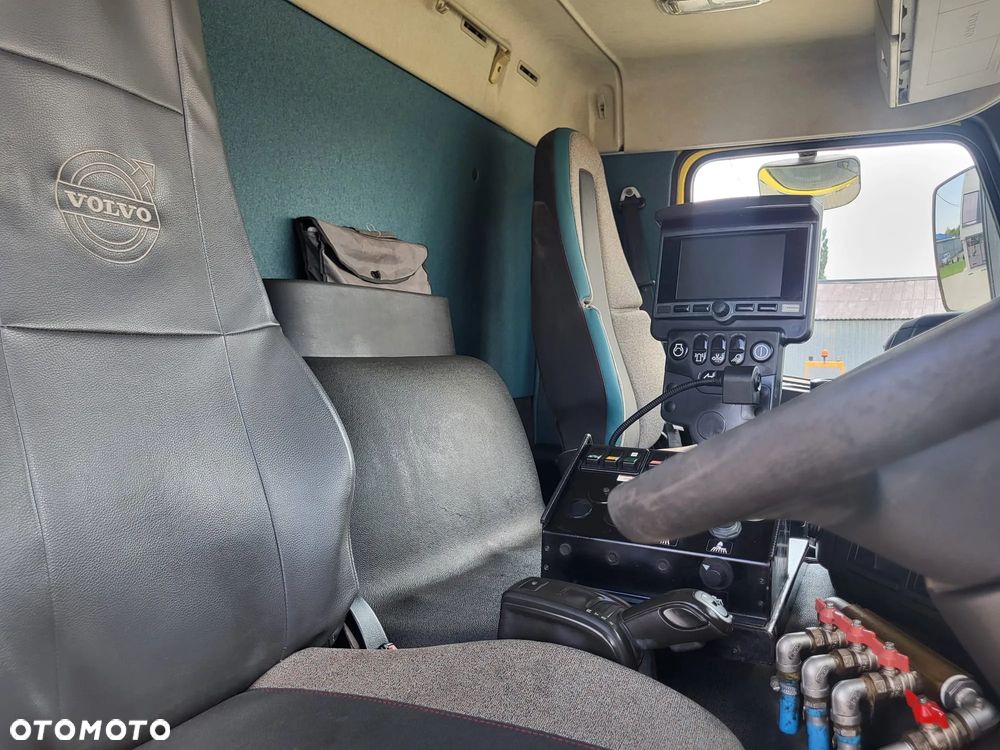Volvo FMX 330 - 30