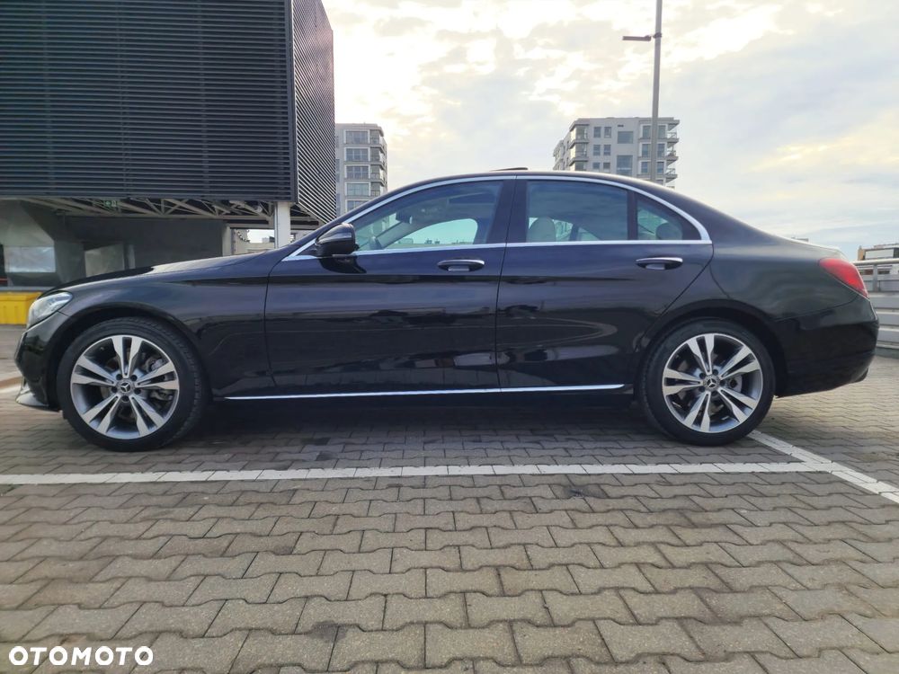 Mercedes-Benz Klasa C 300 9G-TRONIC Avantgarde - 22