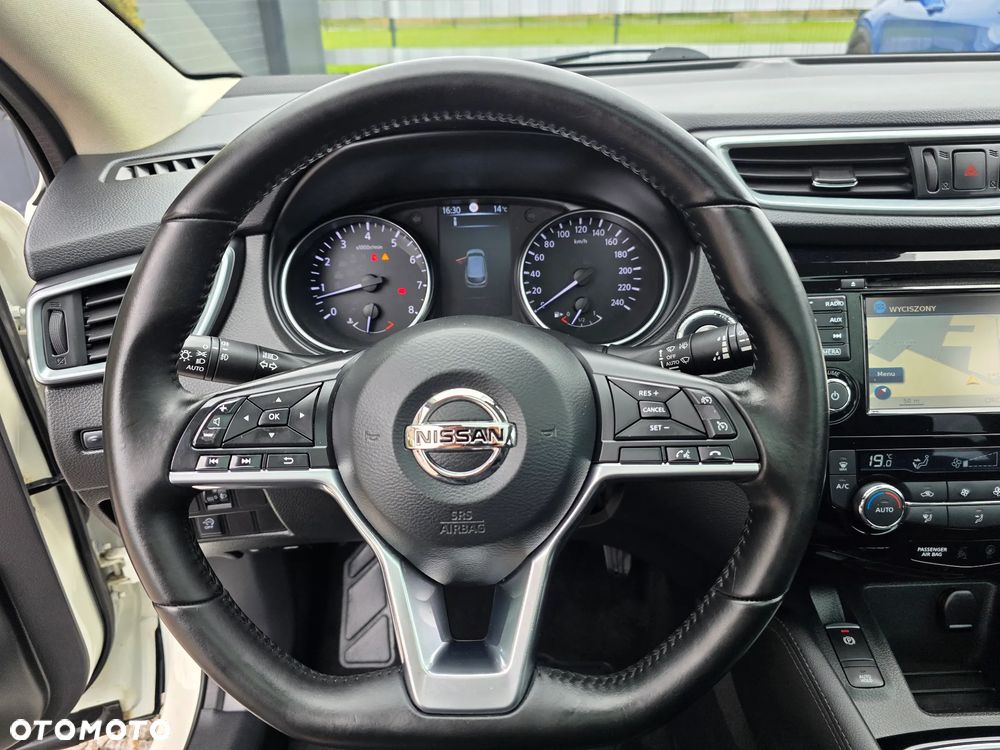 Nissan Qashqai 1.6 DIG-T N-Connecta - 19