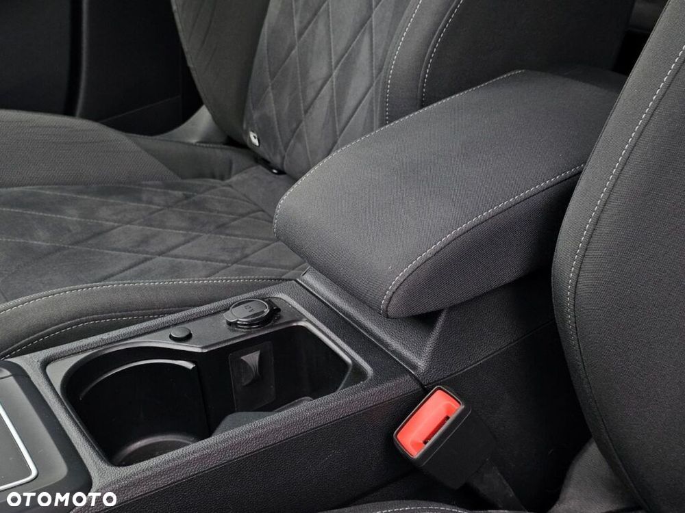 Volkswagen Golf Variant 1.5 eTSI EVO Style DSG - 29