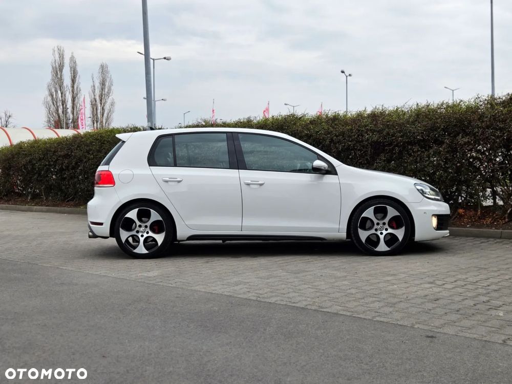 Volkswagen Golf 2.0 GTI DSG - 5