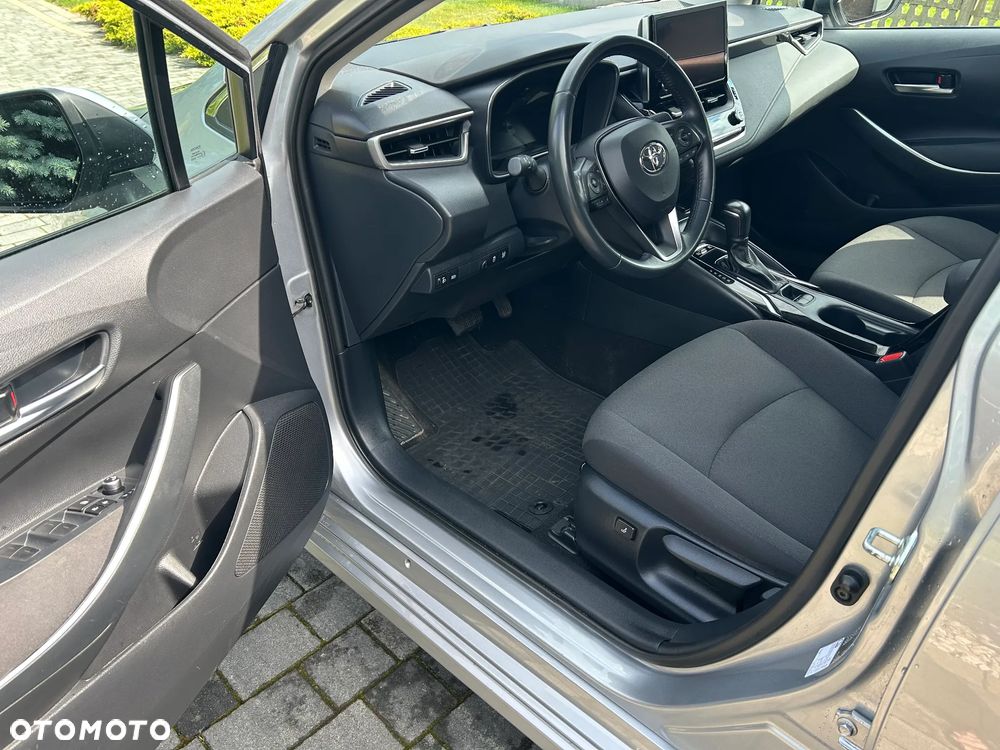 Toyota Corolla 1.8 Hybrid Comfort - 29