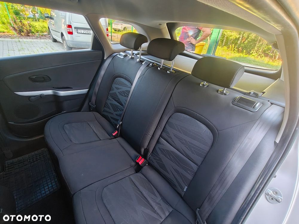 Kia Ceed 1.6 GDI L - 18