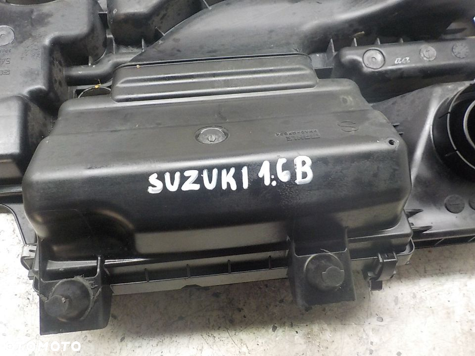 SUZUKI SWIFT MK7 1.6 OBUDOWA FILTRA POWIETRZA OSŁONA SILNIKA - 4