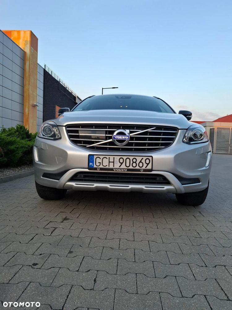 Volvo XC 60 T6 AWD Drive-E R-Design Momentum - 11