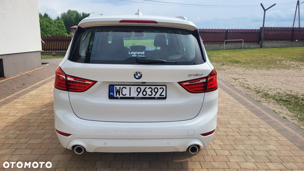 BMW Seria 2 218d - 15