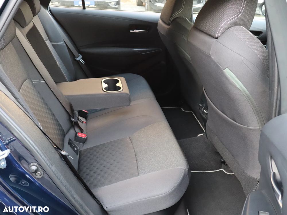 Toyota Corolla 1.8 HSD Dynamic - 16