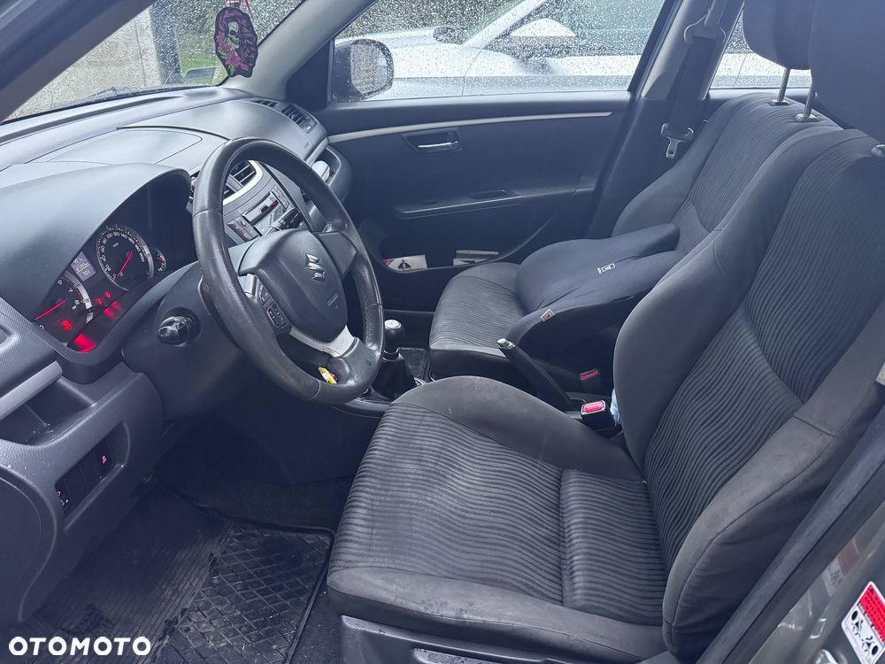 Suzuki Swift 1.2 Club - 10