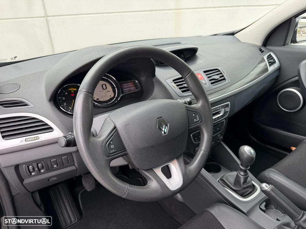 Renault Mégane 1.5 dCi Dynamique S - 17
