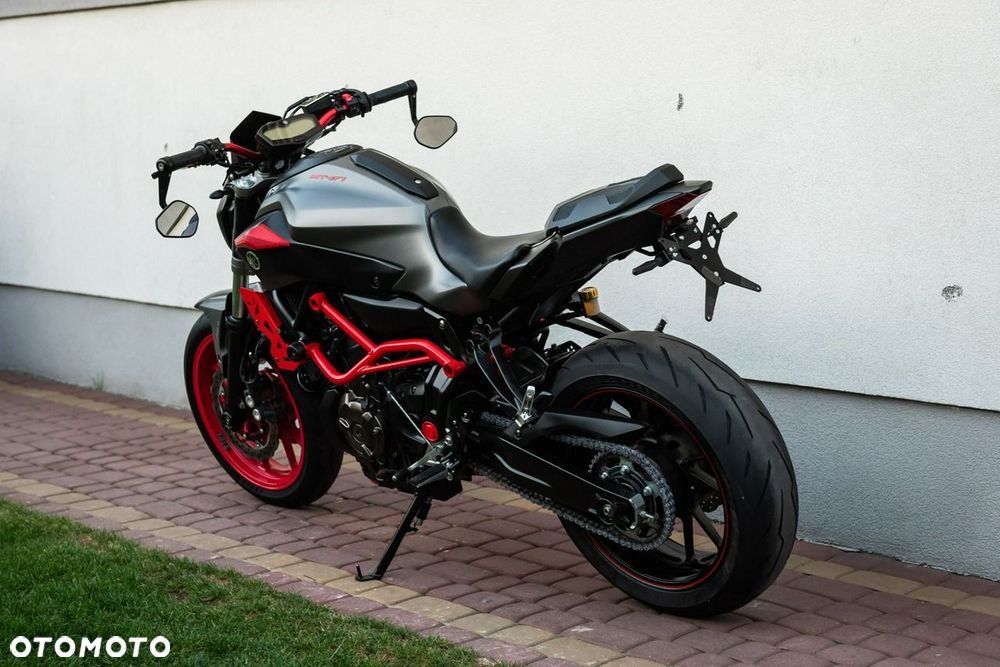 Yamaha MT - 4
