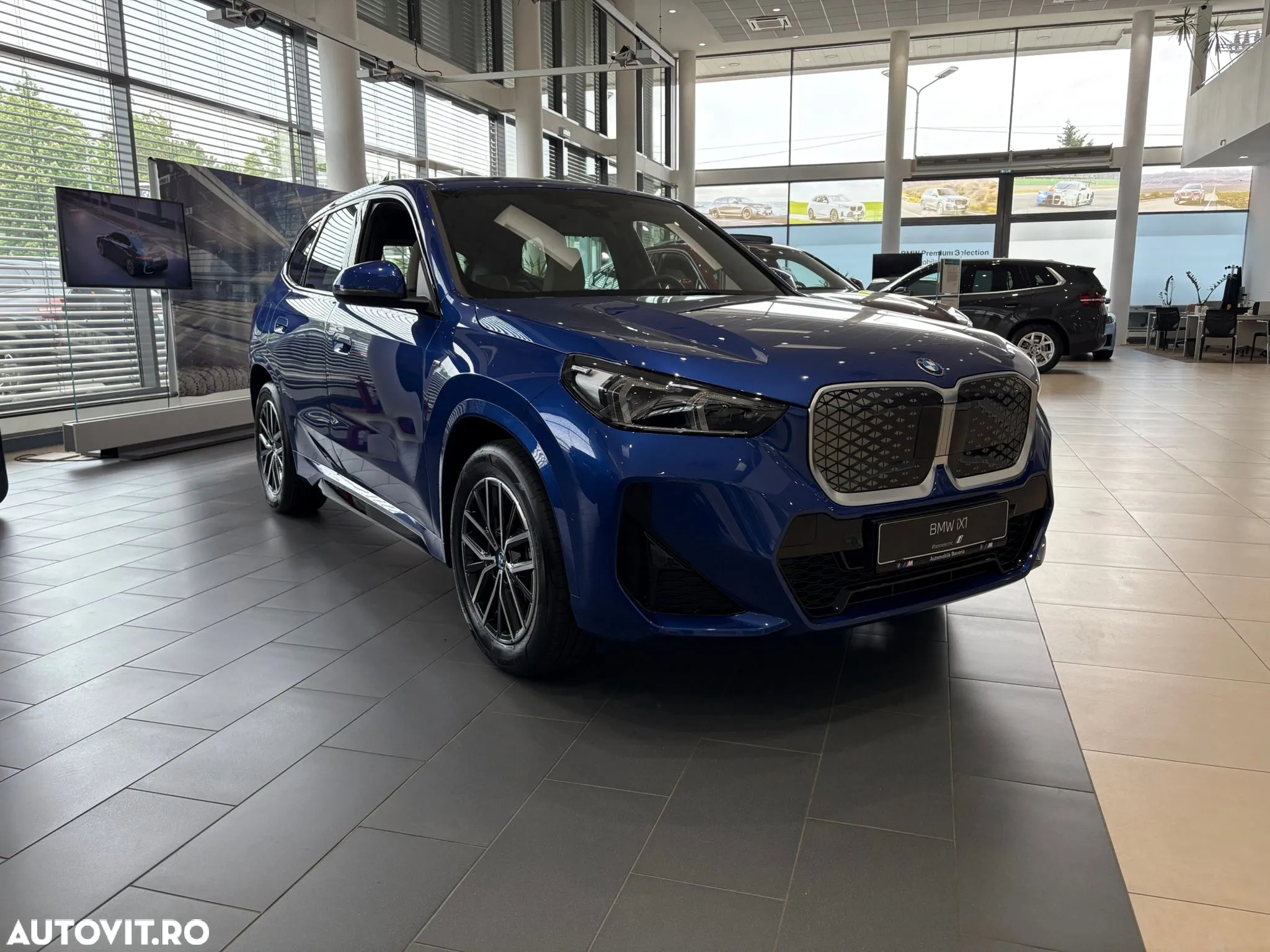 BMW iX1 eDrive20 M Sportpaket - 3
