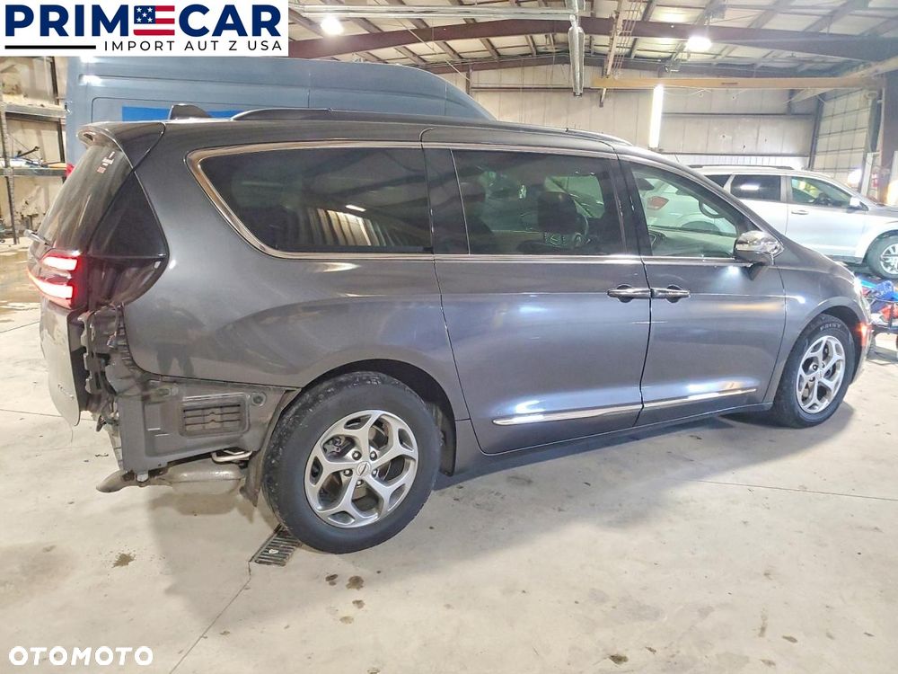 Chrysler Pacifica - 3