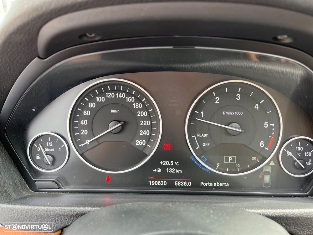 BMW 318 Gran Turismo d Auto Line Luxury - 34