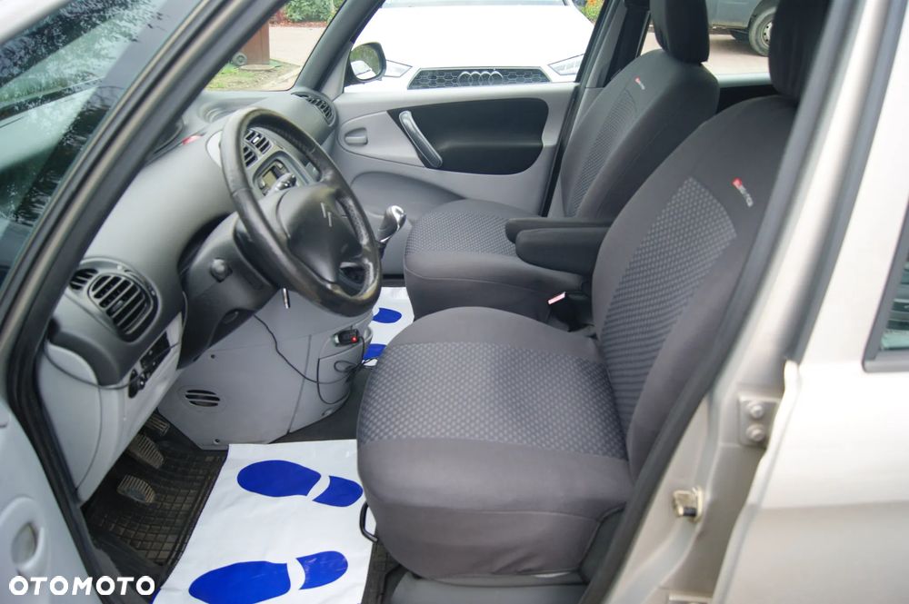 Citroën Xsara Picasso 1.6i Confort - 12