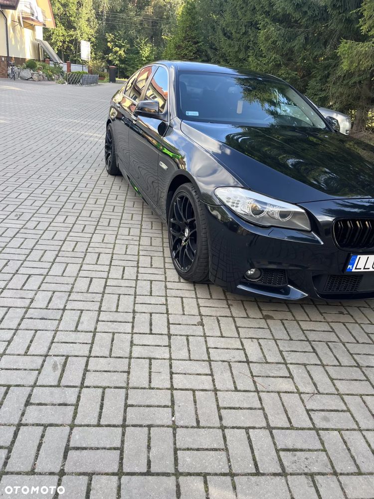 BMW Seria 5 530d xDrive - 13