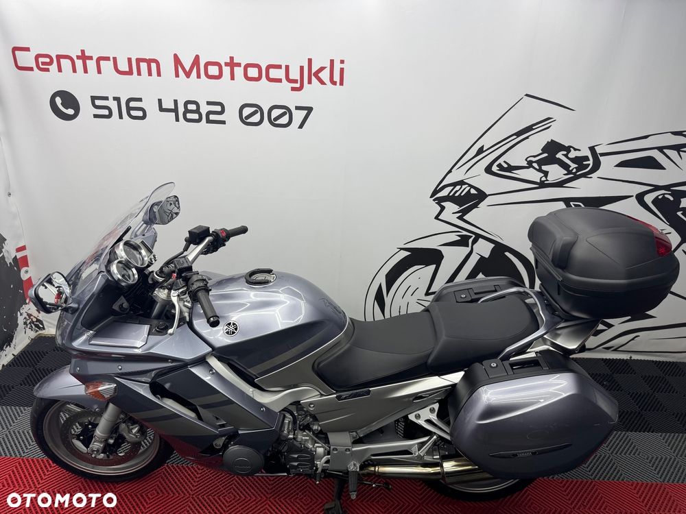Yamaha FJR - 8