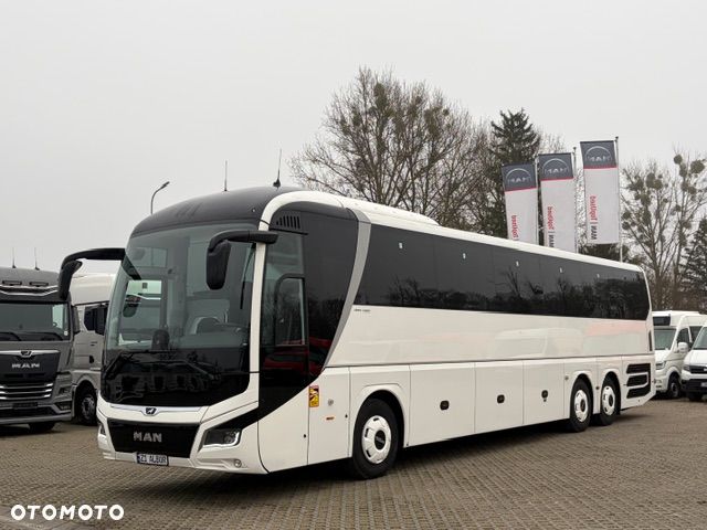 MAN LION`S COACH L R08 - 1