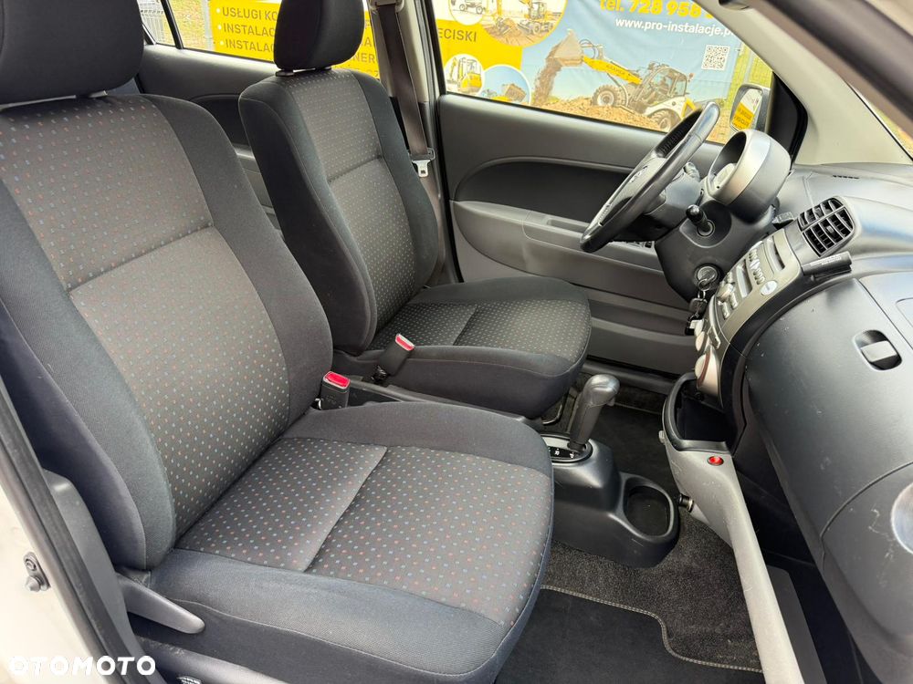 Daihatsu Sirion - 17