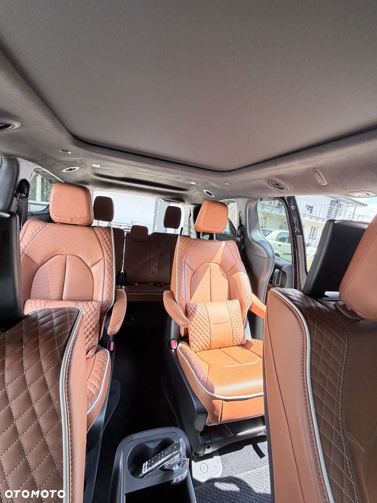 Chrysler Pacifica - 13