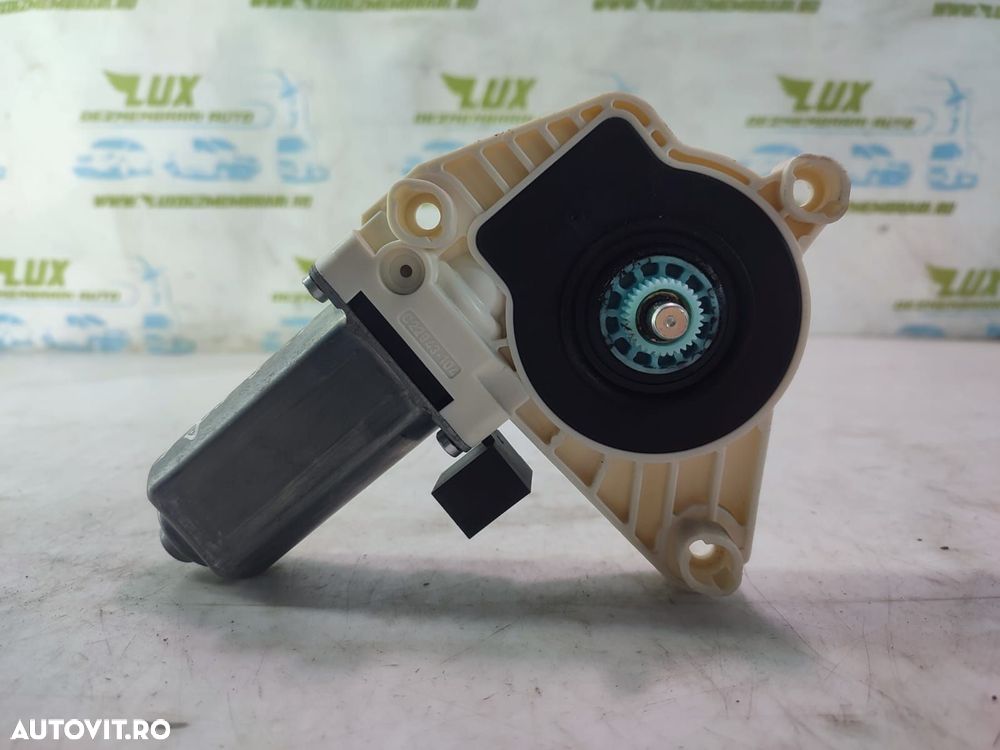 Motoras geam dreapta fata 5Q4959802B Volkswagen VW Golf 7 [2012 - 201 - 4