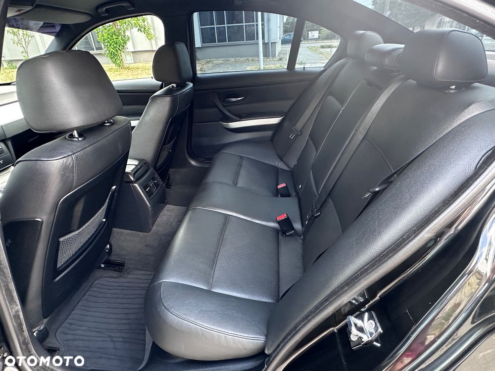 BMW Seria 3 - 25