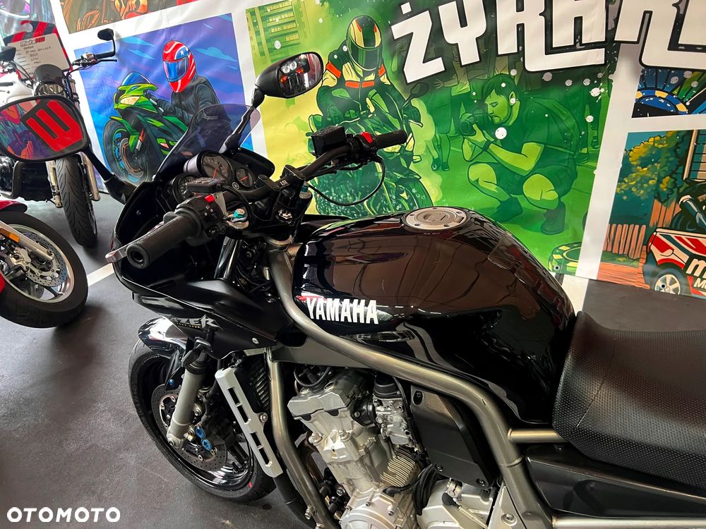 Yamaha FZS - 15
