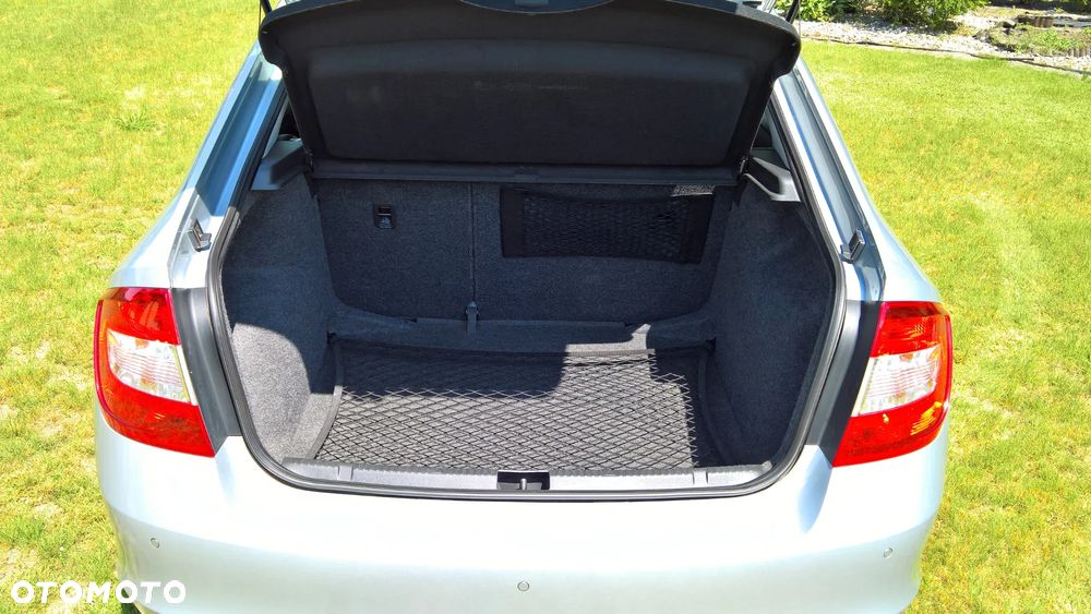 Skoda RAPID 1.2 Ambition Max - 31