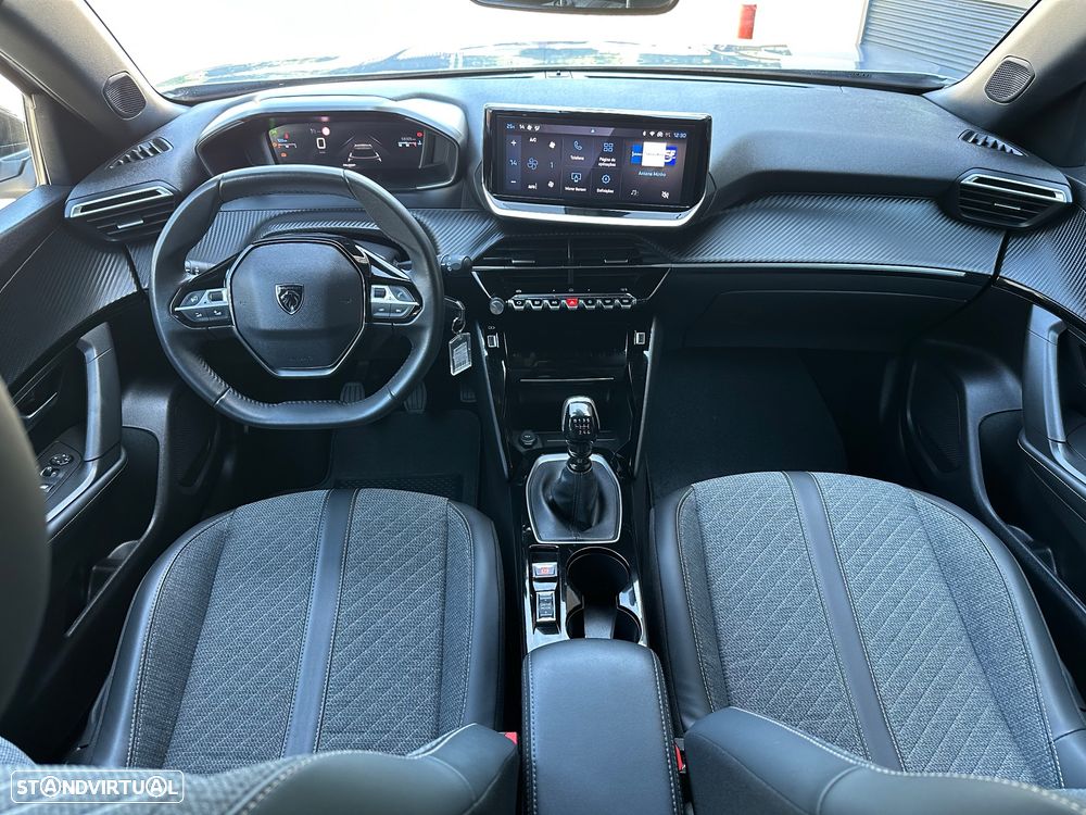 Peugeot 2008 1.2 PureTech Allure - 8