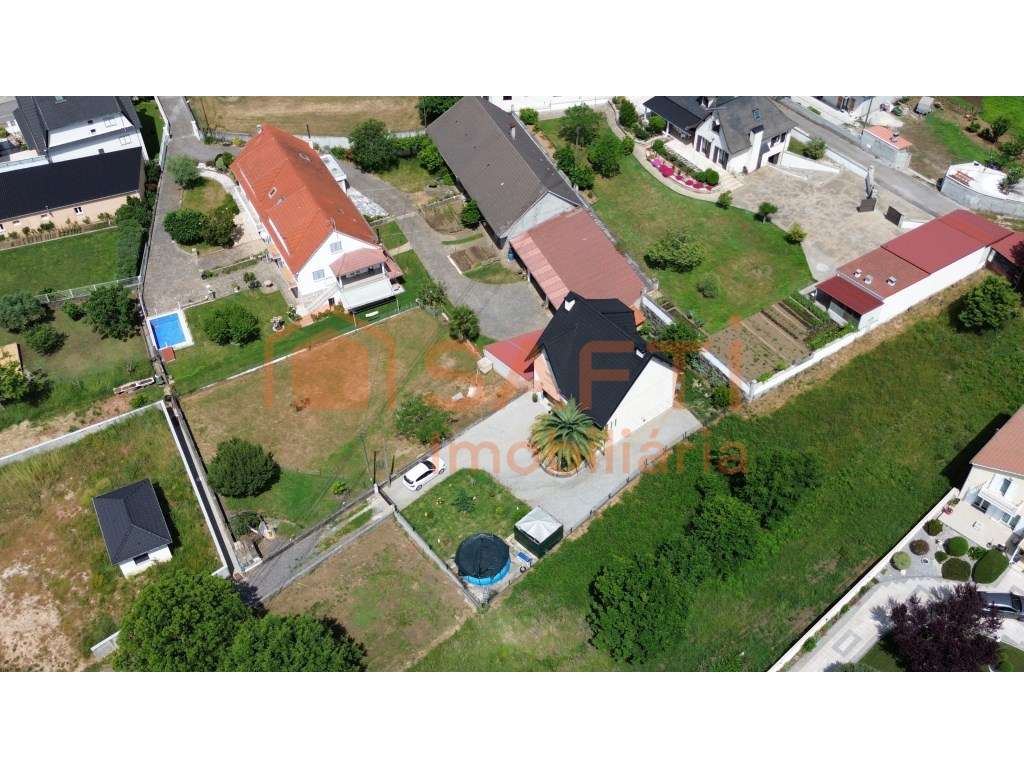 Moradia Isolada T3, com garagem em Queiriga - Grande imagem: 5/60