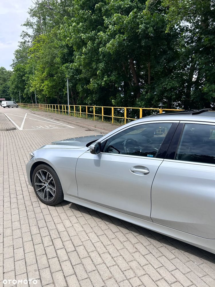 BMW Seria 3 330i Luxury Line sport - 7
