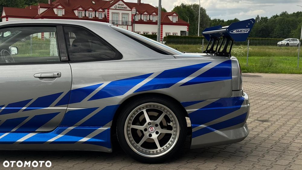 Nissan Skyline - 23