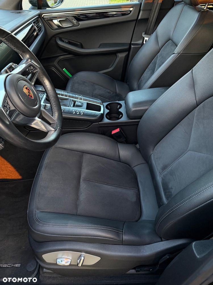 Porsche Macan Standard - 12