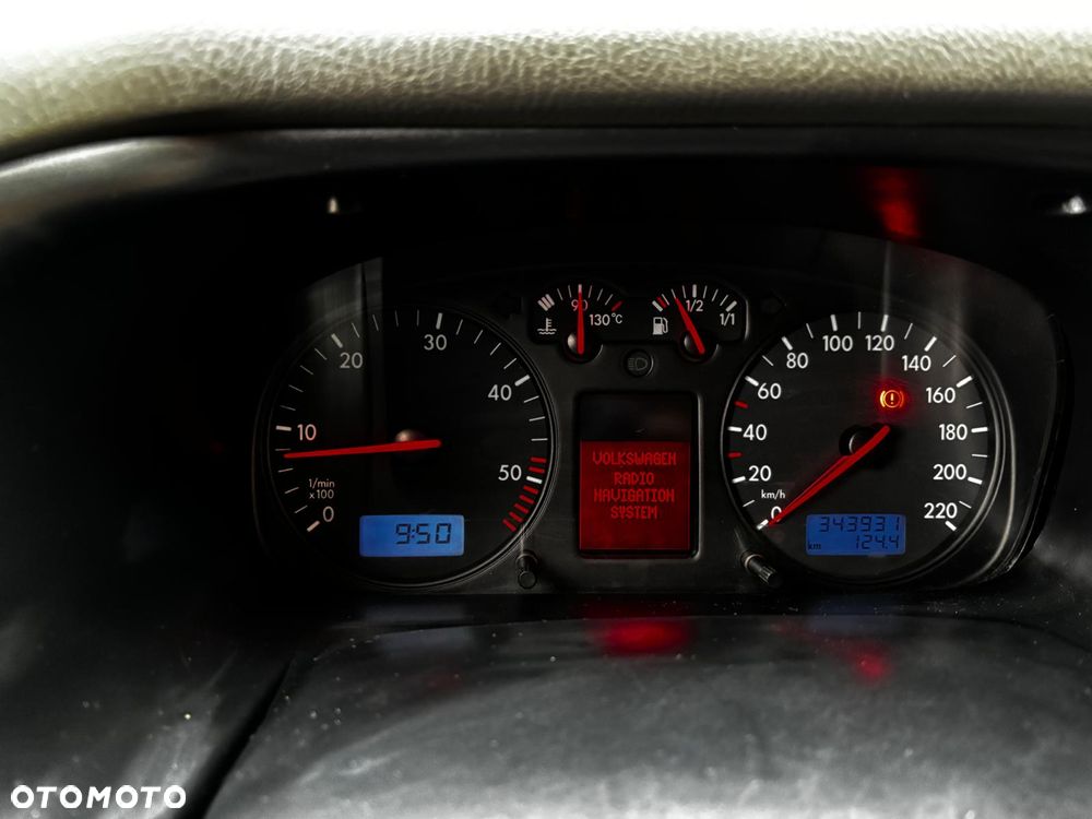 Volkswagen Multivan - 23