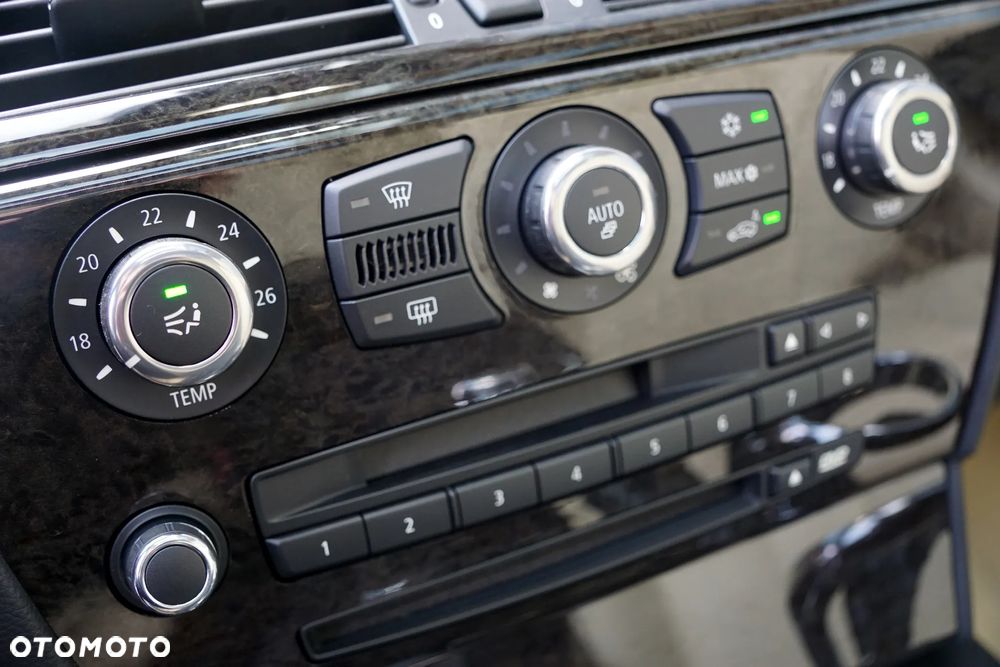 BMW Seria 6 650 i - 23