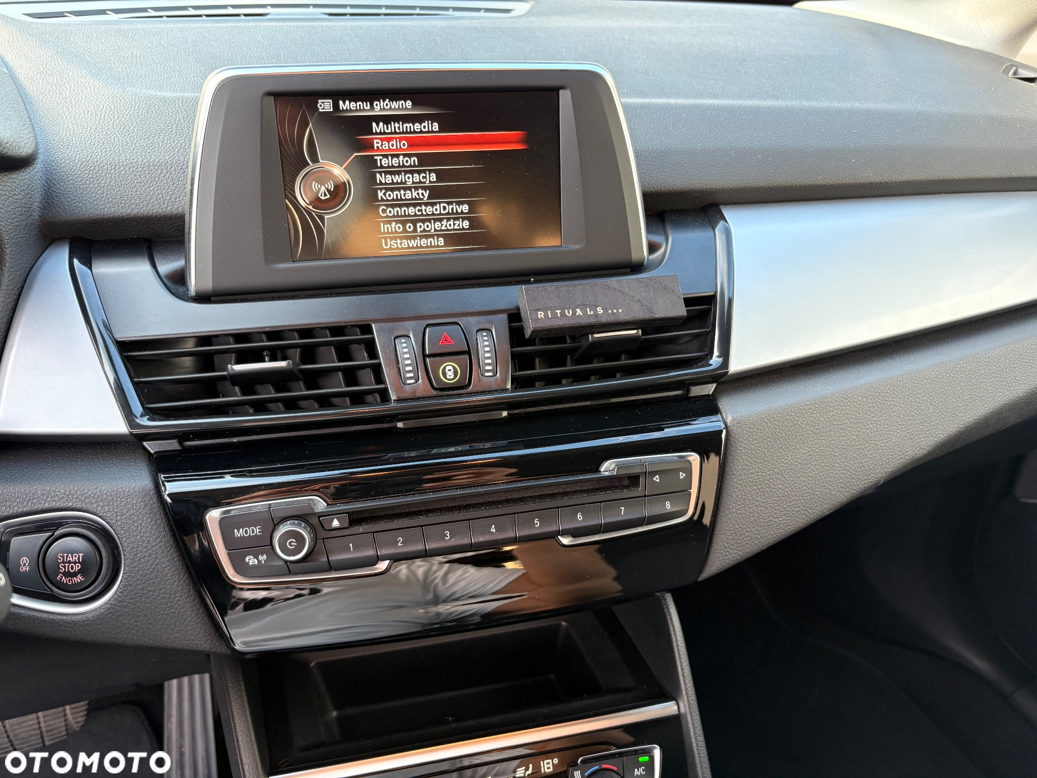 BMW Seria 2 218i Active Tourer - 21