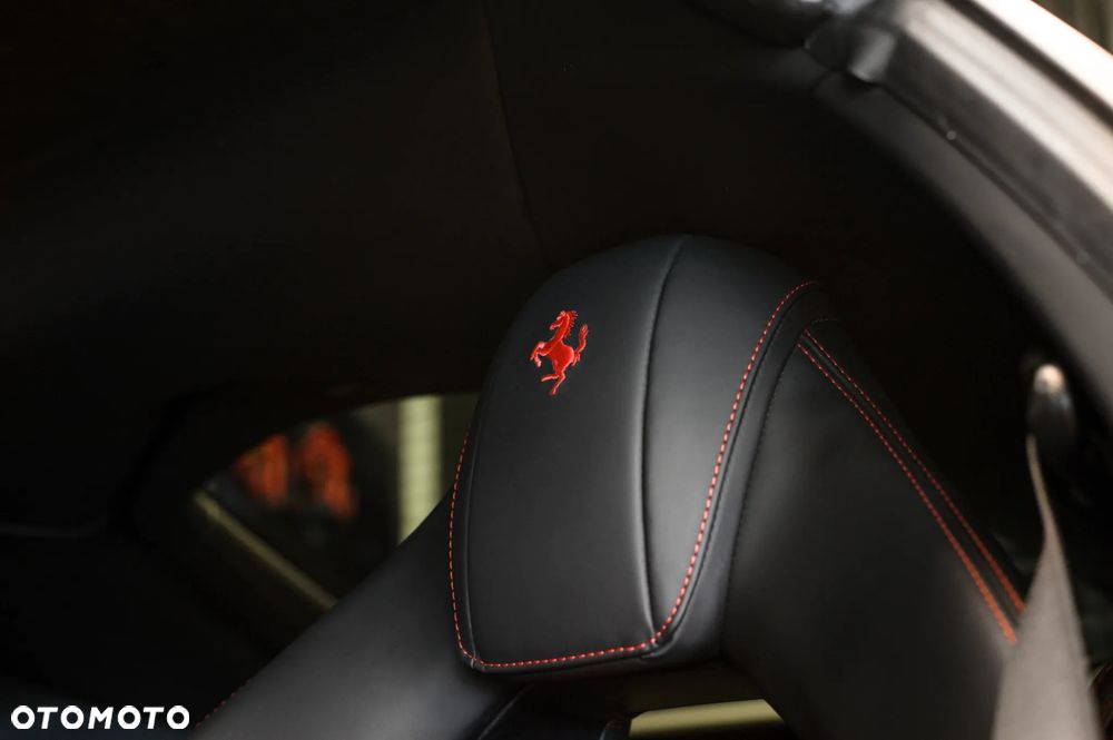Ferrari 812 Superfast - 30