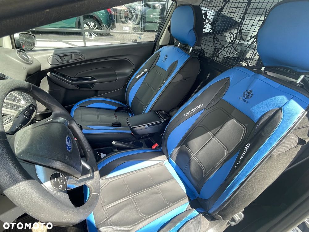 Ford Fiesta VAN - 11