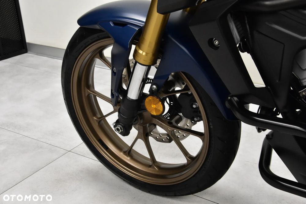 Honda CB - 33