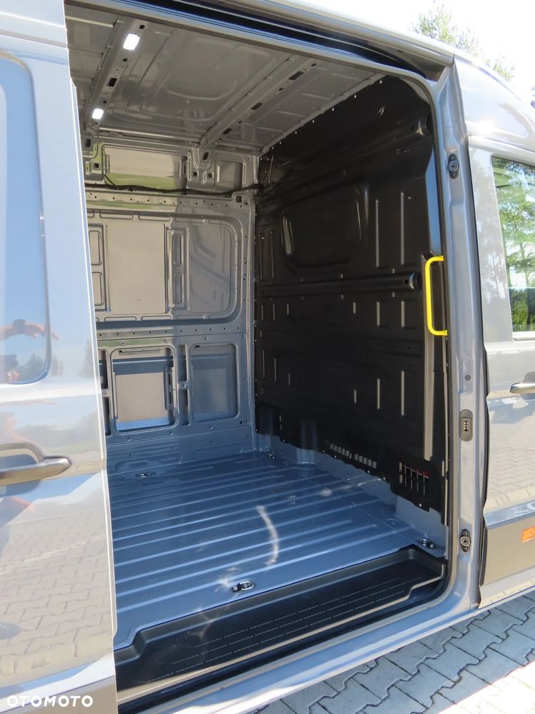 Volkswagen Crafter 2.0 TDI 180 KM Furgon Blaszak L3H3 Standard / Dach Wysoki Rozstaw Osi 3640 mm 1248 Kg Ładowność Fotel ergoActive Z Masażem Kamera Parkowania Tempomat Stan Jak Nowy UNIKAT GOTOWY DOSTEPNY POLECAM - 10