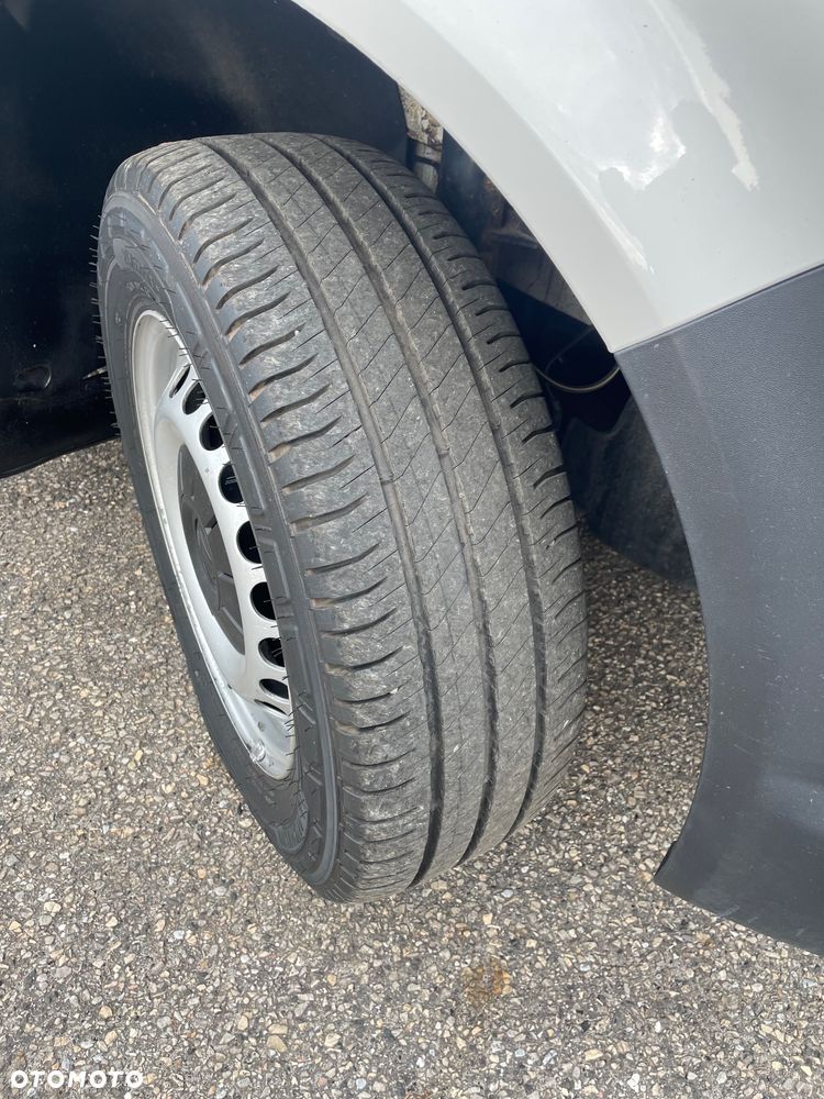 Volkswagen Transporter - 9