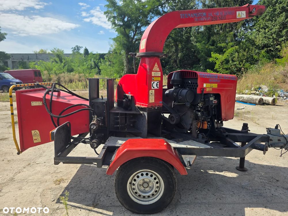 TEKNAMOTOR 250SDT - 2